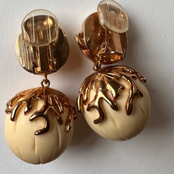 Coral Earrings - Picture 3 of 3